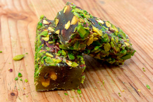 SUJUK TURKISH DELIGHT "SQUARE ROLLS" PINEAPPLE FLAVOR COVERED W/PISTACHIO - Palm Sweets